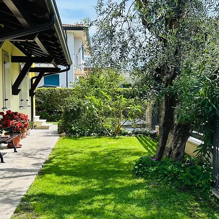 アパート Rossini